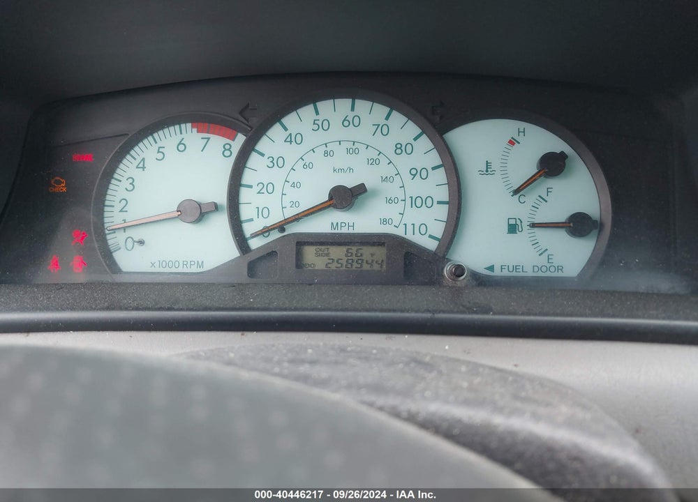 2004 TOYOTA COROLLA LE VIN: 2T1BR32E44C287489