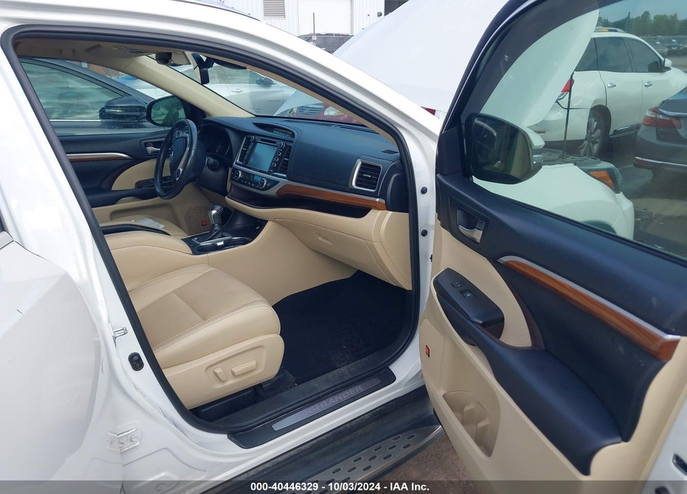 2019 TOYOTA HIGHLANDER LIMITED/PLATINUM VIN: 5TDDZRFH4KS998064
