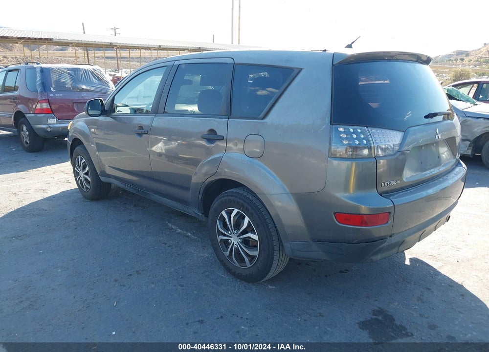 2007 MITSUBISHI OUTLANDER ES/LS VIN: JA4MS31X77U006853
