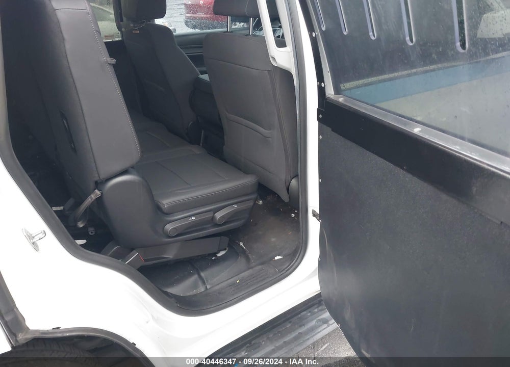 2018 CHEVROLET TAHOE COMMERCIAL FLEET VIN: 1GNLCDEC2JR202356