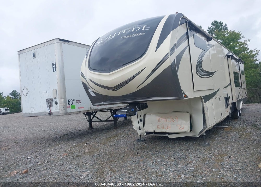 2021 GRAND DESIGN RV SOLITUDE ST390RK-R VIN: 573FS4224MAA02811