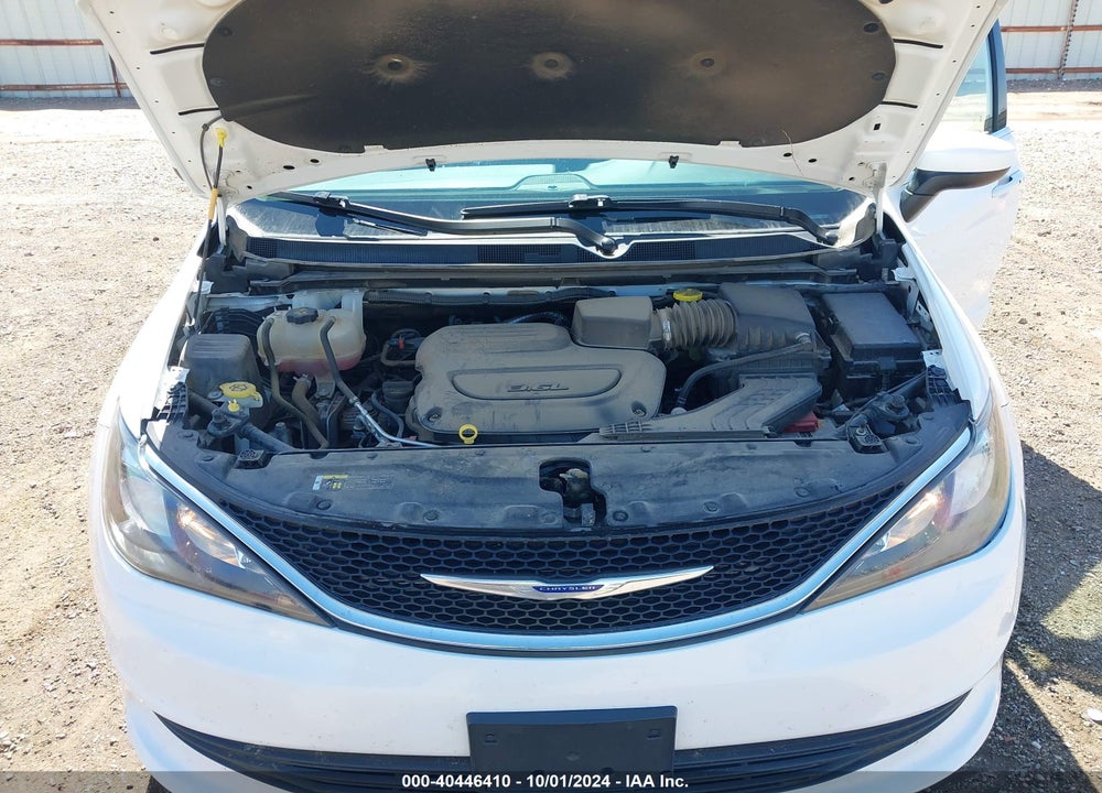 2020 CHRYSLER VOYAGER LX VIN: 2C4RC1CGXLR233231