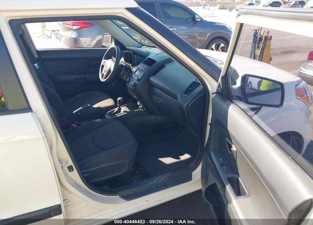2013 KIA SOUL VIN: KNDJT2A52D7583105