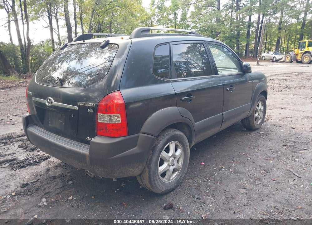 2005 HYUNDAI TUCSON GLS/LX VIN: KM8JN72D95U062135