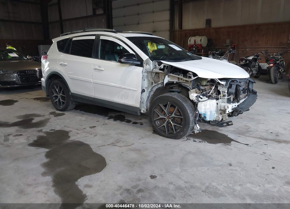 2017 TOYOTA RAV4 SE VIN: 2T3JFREV0HW570440