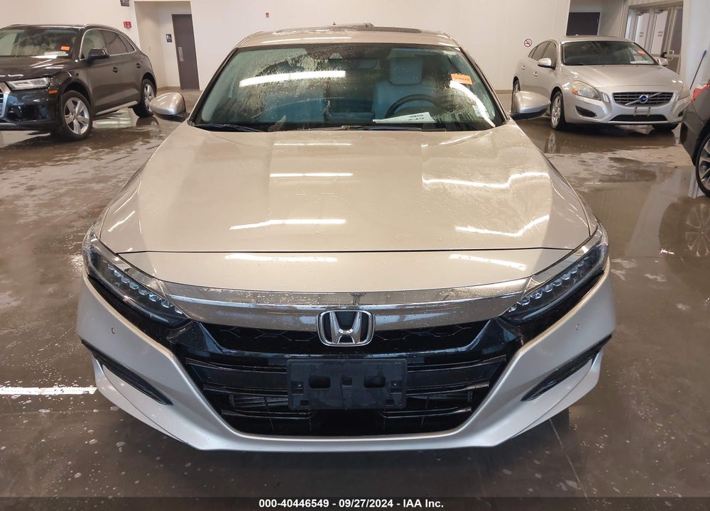 2018 HONDA ACCORD TOURING 2.0T VIN: 1HGCV2F97JA045255
