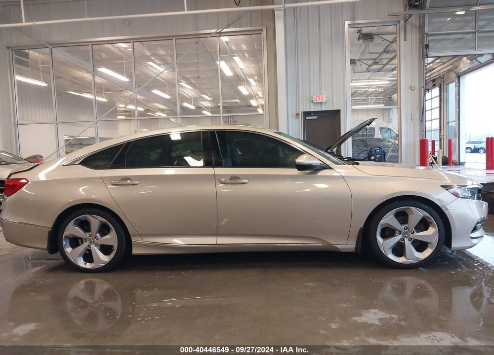 2018 HONDA ACCORD TOURING 2.0T VIN: 1HGCV2F97JA045255
