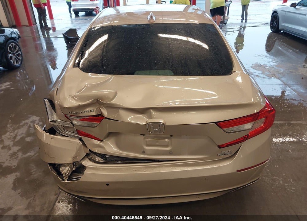 2018 HONDA ACCORD TOURING 2.0T VIN: 1HGCV2F97JA045255