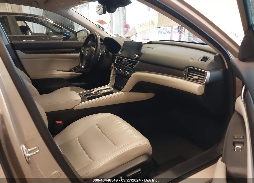 2018 HONDA ACCORD TOURING 2.0T VIN: 1HGCV2F97JA045255