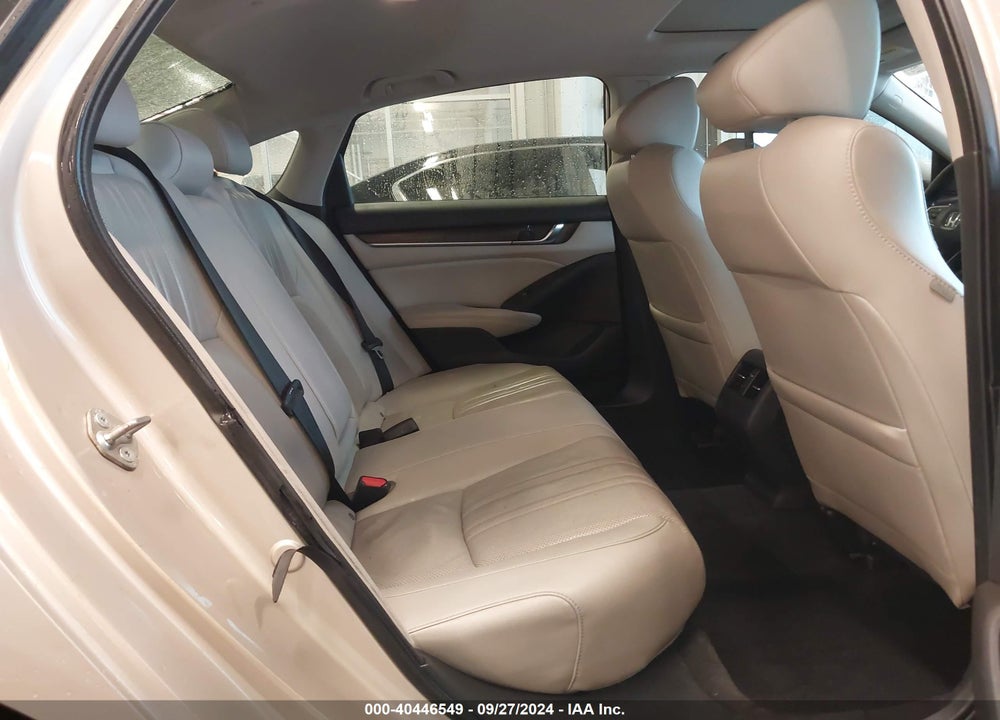 2018 HONDA ACCORD TOURING 2.0T VIN: 1HGCV2F97JA045255