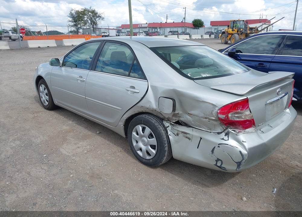 2002 TOYOTA CAMRY LE VIN: 4T1BE32K02U638041