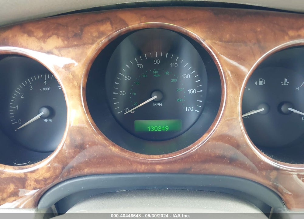 1998 JAGUAR XJ8 L VIN: SAJHX6242WC827590