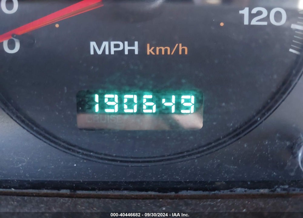 2000 JEEP GRAND CHEROKEE LAREDO VIN: 1J4GW48N6YC317600
