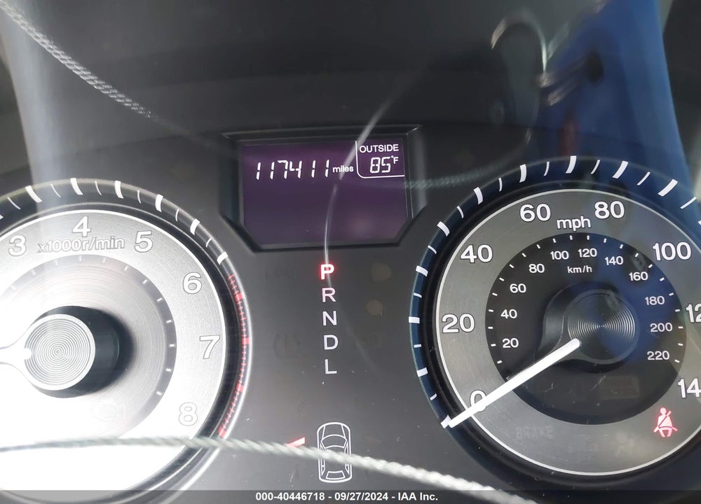 2011 HONDA ODYSSEY EX-L VIN: 5FNRL5H6XBB075183