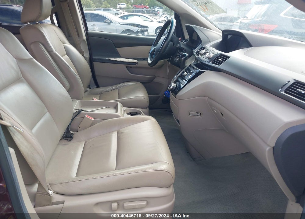 2011 HONDA ODYSSEY EX-L VIN: 5FNRL5H6XBB075183