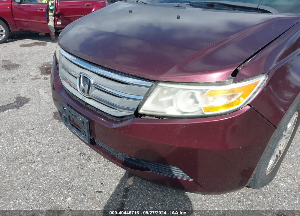 2011 HONDA ODYSSEY EX-L VIN: 5FNRL5H6XBB075183
