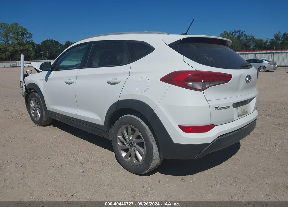 2016 HYUNDAI TUCSON SE VIN: KM8J33A49GU069525