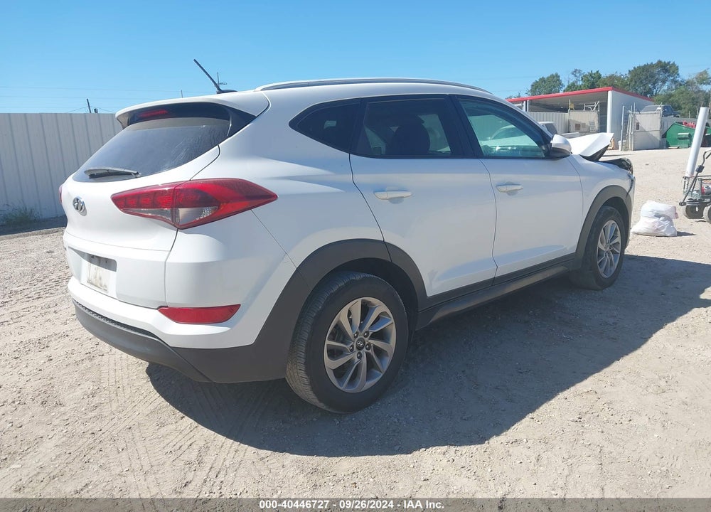 2016 HYUNDAI TUCSON SE VIN: KM8J33A49GU069525