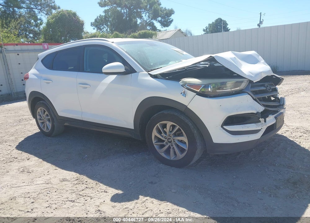 2016 HYUNDAI TUCSON SE VIN: KM8J33A49GU069525
