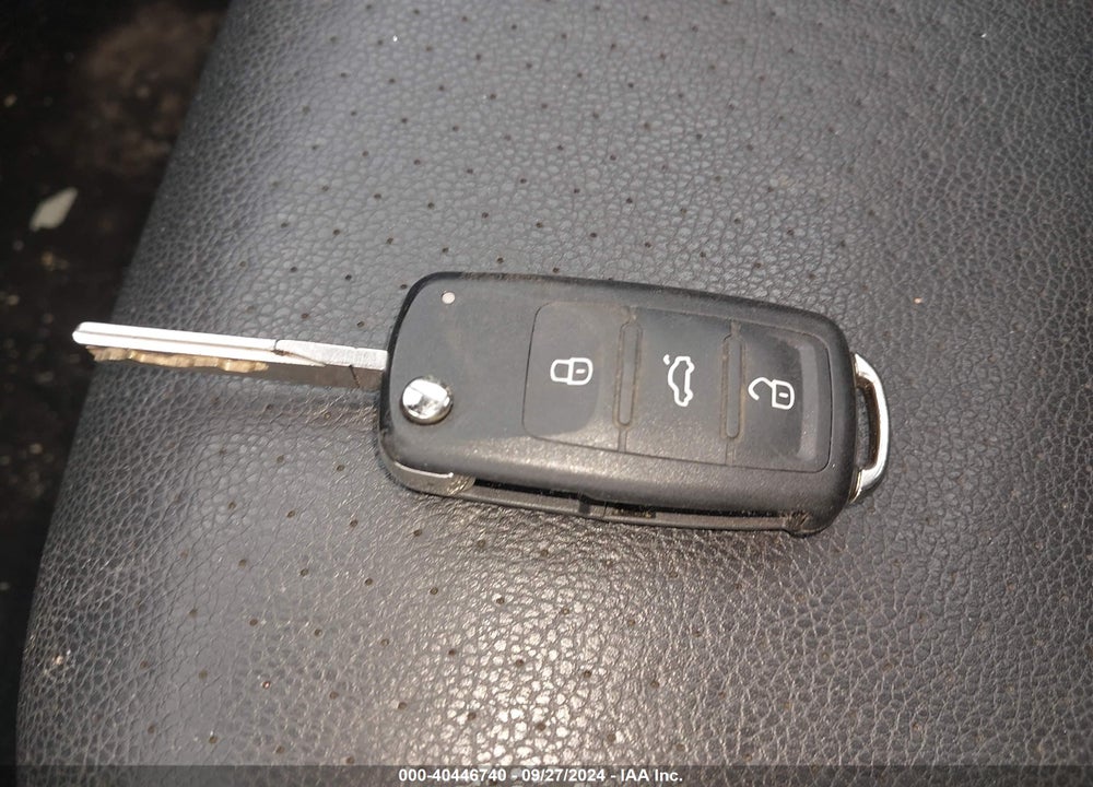 2014 VOLKSWAGEN JETTA 1.8T SE VIN: 3VWD17AJ8EM427832