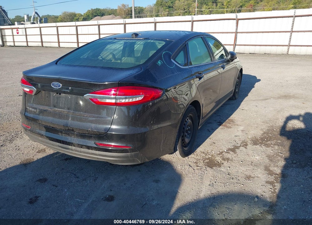 2019 FORD FUSION S VIN: 3FA6P0G72KR195262