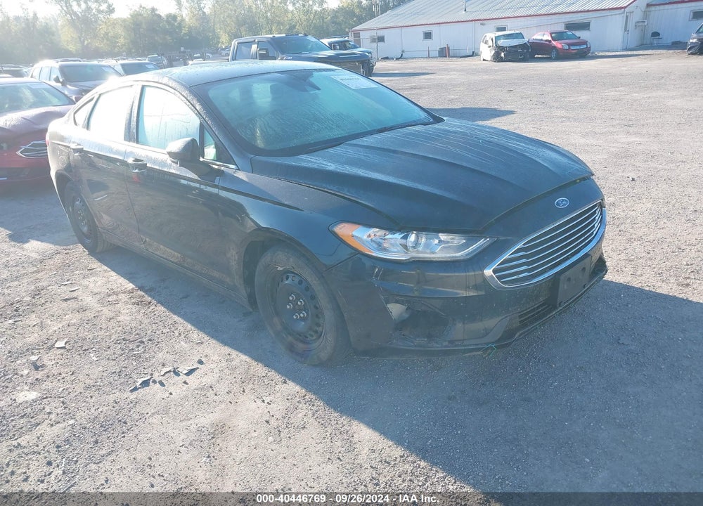 2019 FORD FUSION S VIN: 3FA6P0G72KR195262