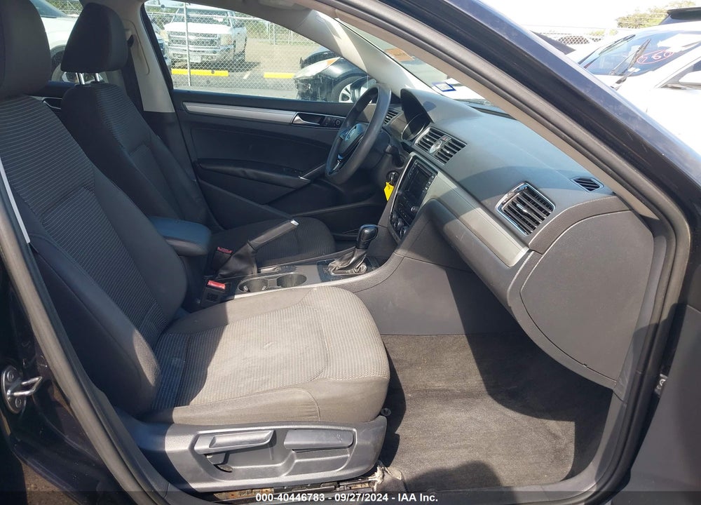 2017 VOLKSWAGEN PASSAT 1.8T S VIN: 1VWAT7A32HC067199