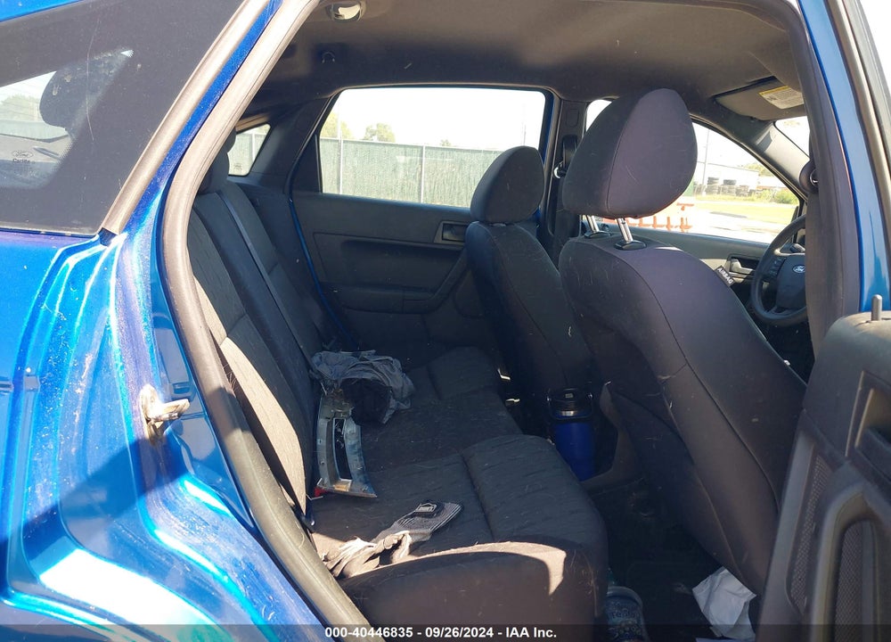 2011 FORD FOCUS SE VIN: 1FAHP3FN3BW165744