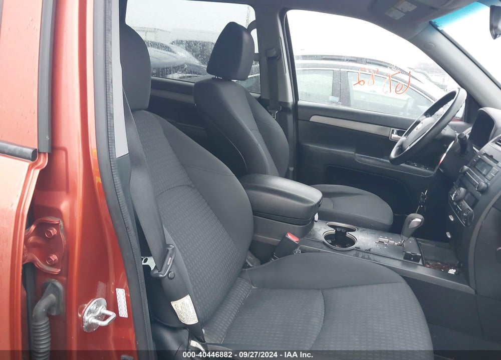 2009 KIA BORREGO LX V6 VIN: KNDJH741595028529