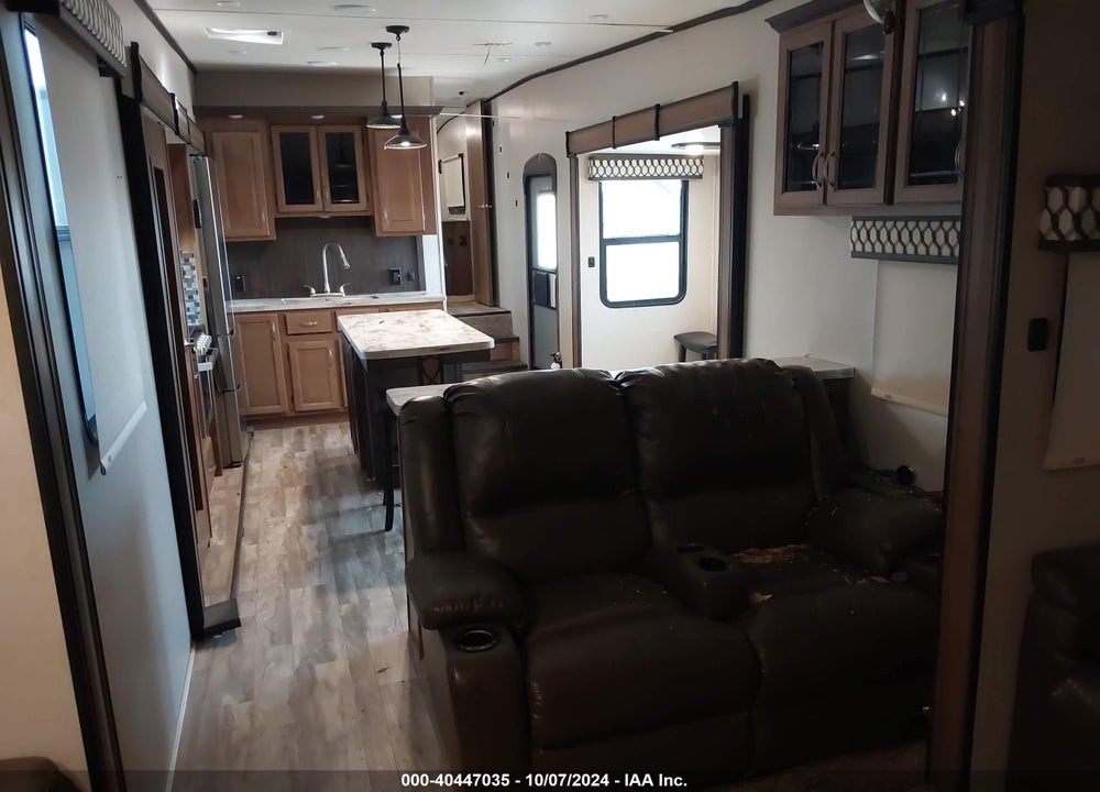 2019 COACHMEN CHAPARRAL 381 RD VIN: 5ZT3CH3BXKA321961
