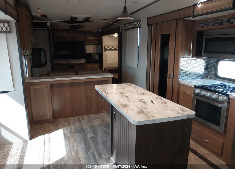 2019 COACHMEN CHAPARRAL 381 RD VIN: 5ZT3CH3BXKA321961