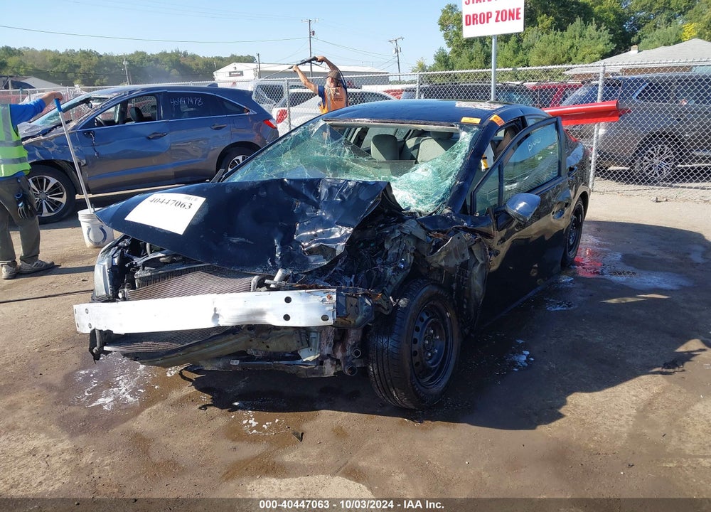 2015 HONDA CIVIC LX VIN: 19XFB2F50FE100666