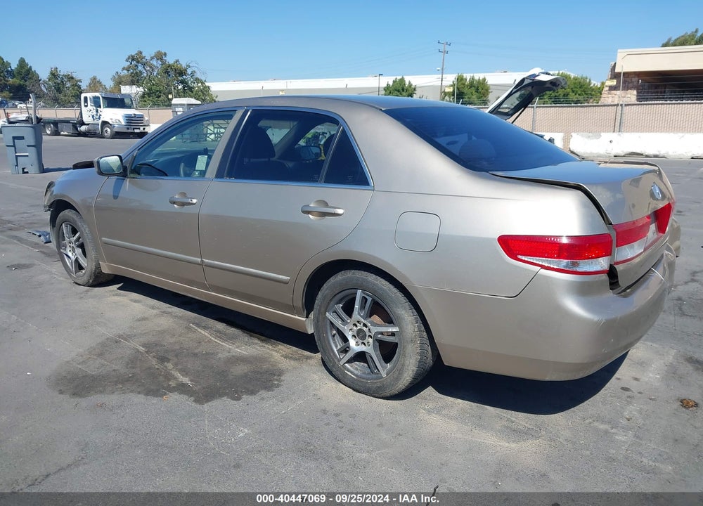 2003 HONDA ACCORD 2.4 EX VIN: JHMCM56603C054085