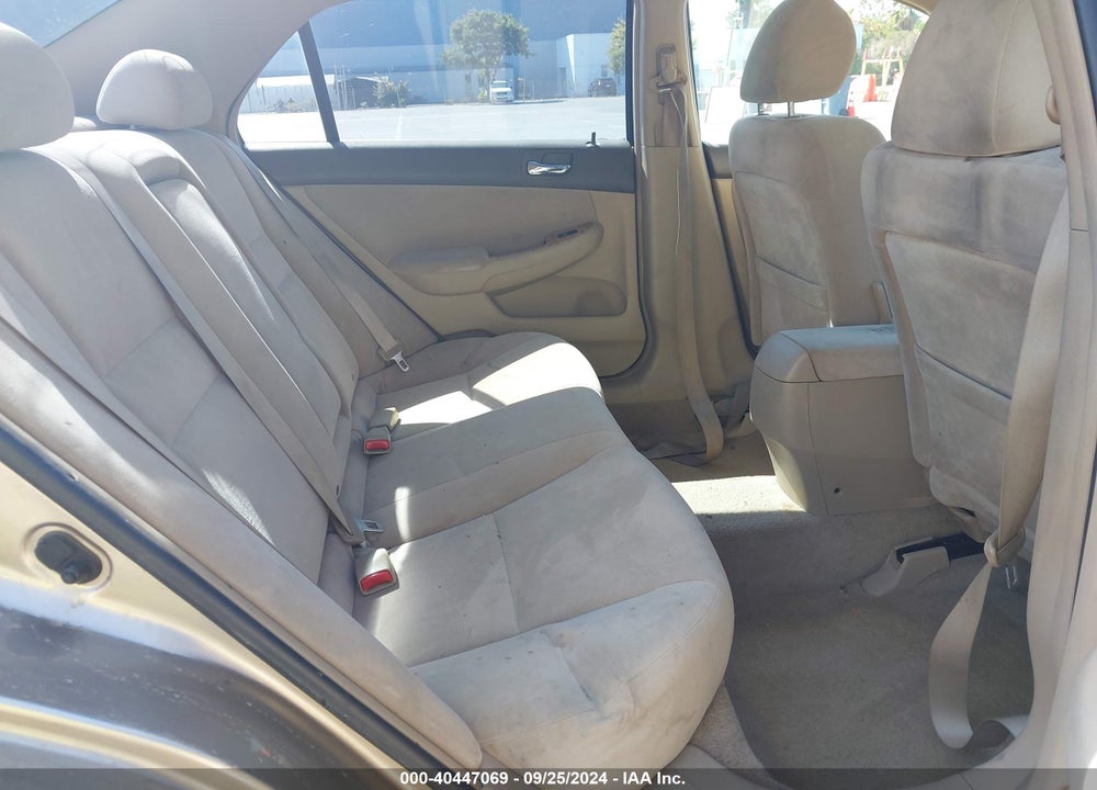 2003 HONDA ACCORD 2.4 EX VIN: JHMCM56603C054085