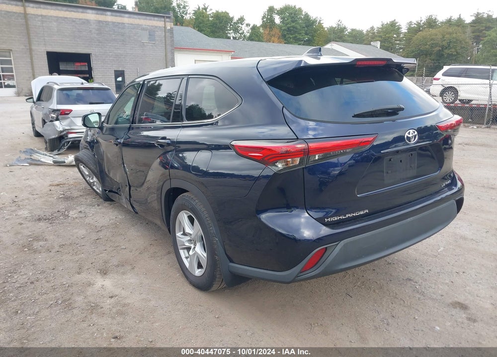 2021 TOYOTA HIGHLANDER LE VIN: 5TDBZRBH9MS557322