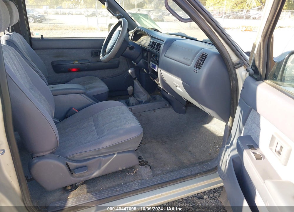 2000 TOYOTA TACOMA VIN: 5TEWM72N9YZ686423
