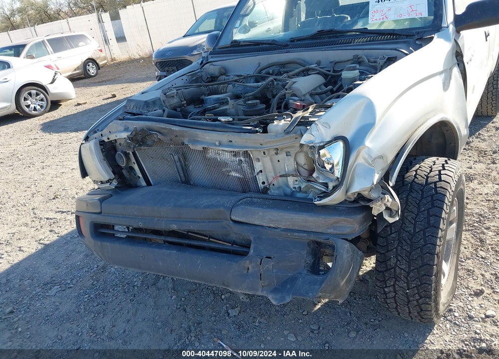 2000 TOYOTA TACOMA VIN: 5TEWM72N9YZ686423