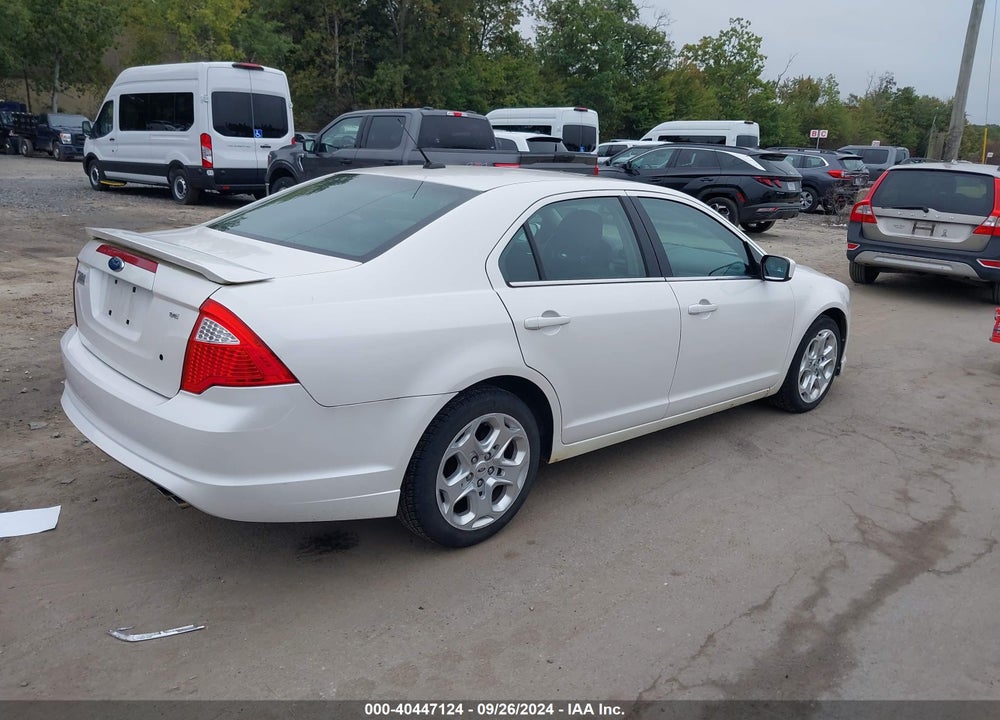2010 FORD FUSION SE VIN: 3FAHP0HA3AR235589