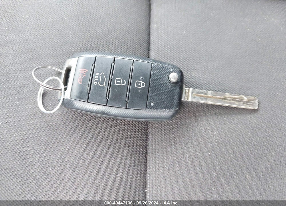 2016 KIA SOUL VIN: KNDJN2A22G7841885