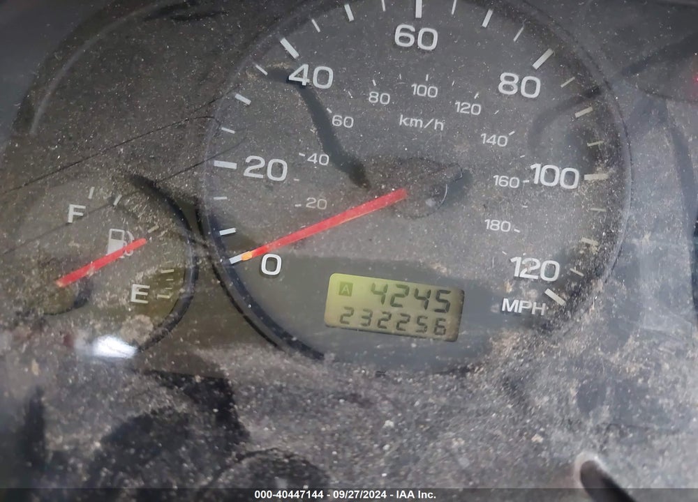 2001 SUBARU FORESTER L VIN: JF1SF63511H722619