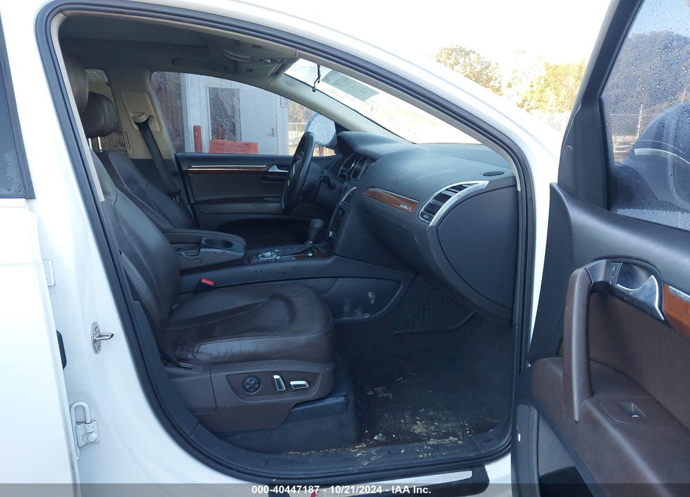 2011 AUDI Q7 3.0T S LINE PRESTIGE VIN: WA1DGAFE0BD002570