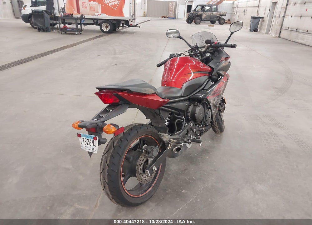 2011 YAMAHA FZ6 R VIN: JYARJ18E5BA007044