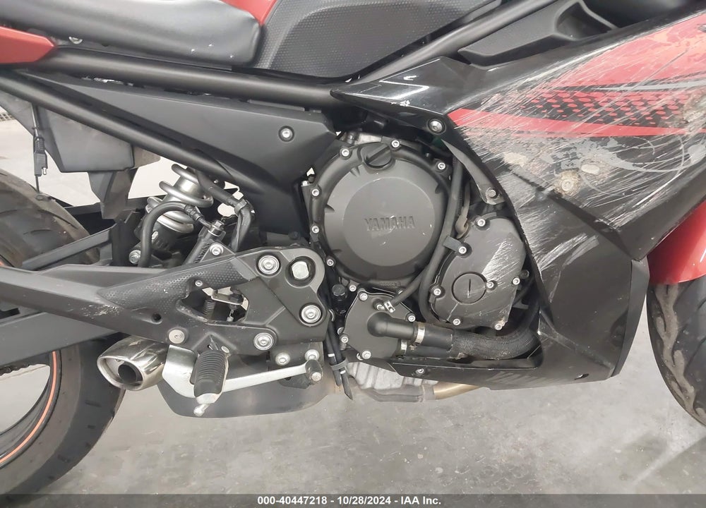2011 YAMAHA FZ6 R VIN: JYARJ18E5BA007044
