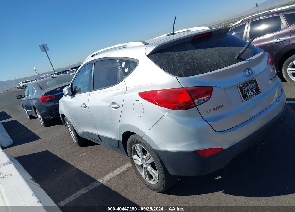 2010 HYUNDAI TUCSON GLS VIN: KM8JU3AC6AU012890