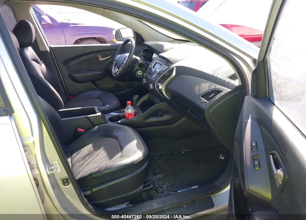 2010 HYUNDAI TUCSON GLS VIN: KM8JU3AC6AU012890