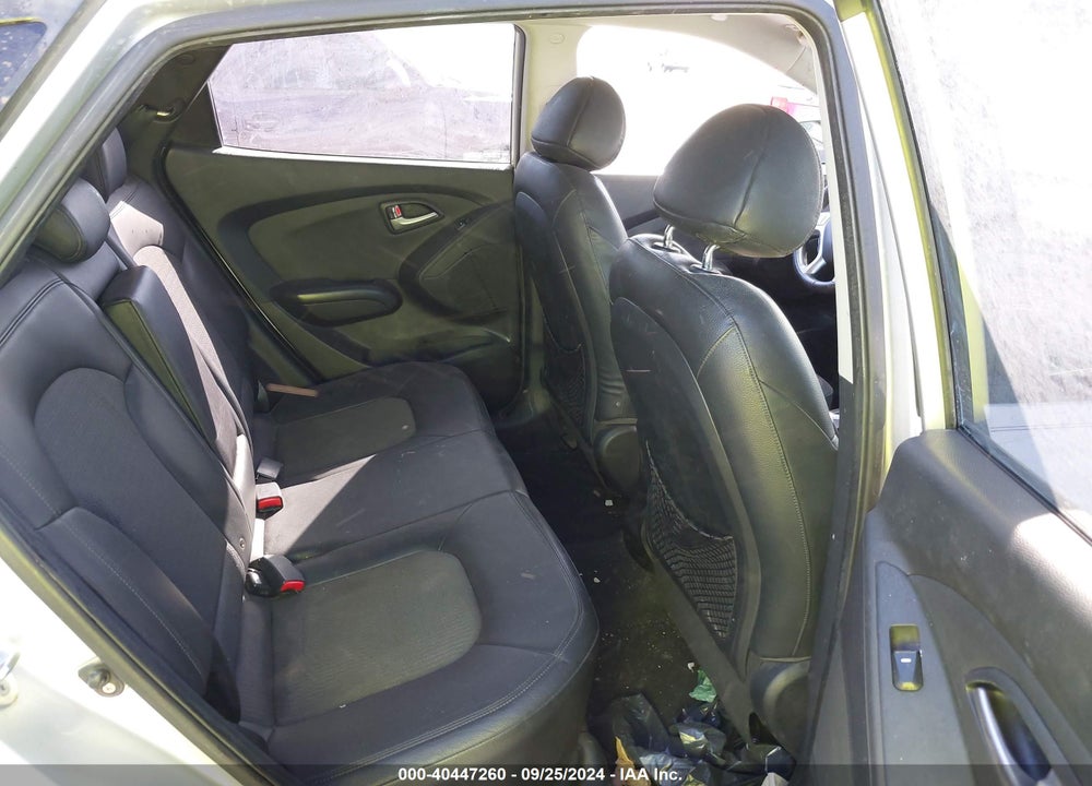 2010 HYUNDAI TUCSON GLS VIN: KM8JU3AC6AU012890
