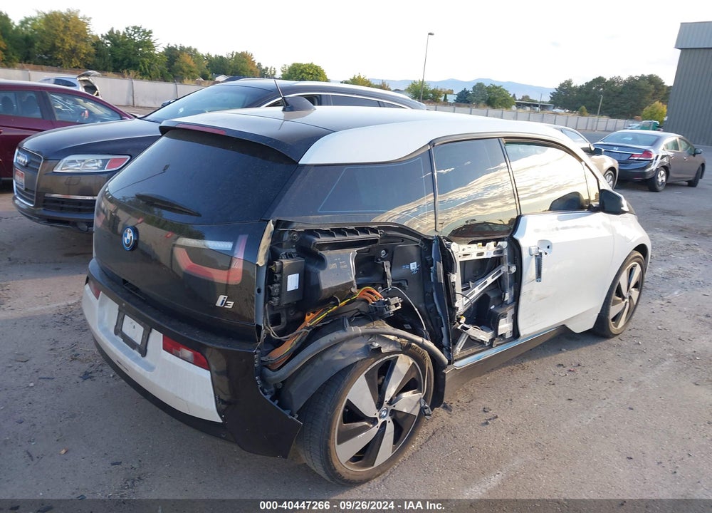 2017 BMW I3 94 AH W/RANGE EXTENDER VIN: WBY1Z8C32HV895499
