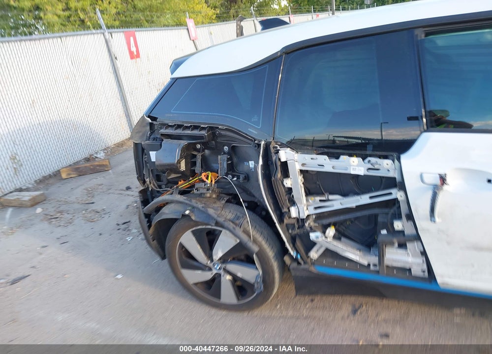 2017 BMW I3 94 AH W/RANGE EXTENDER VIN: WBY1Z8C32HV895499