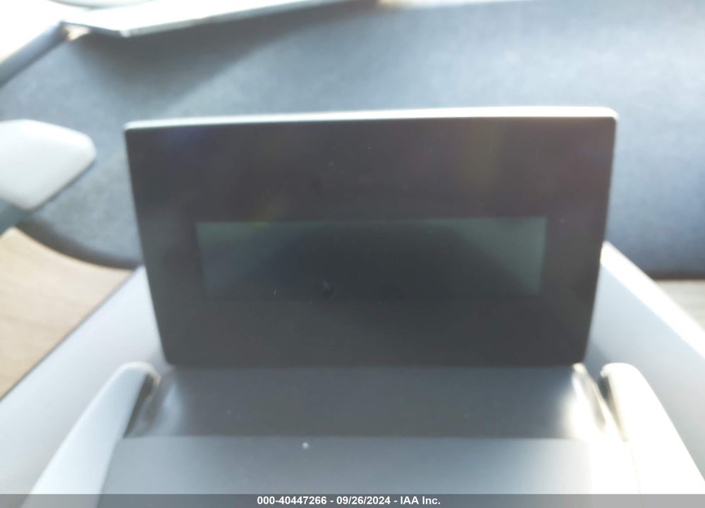 2017 BMW I3 94 AH W/RANGE EXTENDER VIN: WBY1Z8C32HV895499