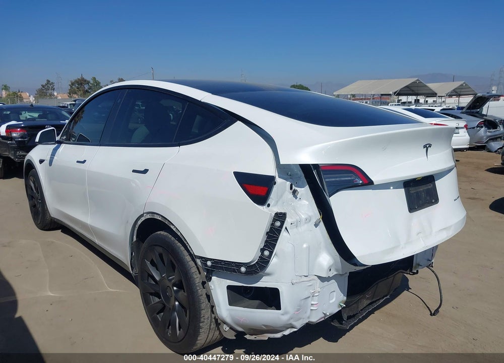 2021 TESLA MODEL Y LONG RANGE DUAL MOTOR ALL-WHEEL DRIVE VIN: 5YJYGDEE6MF228795